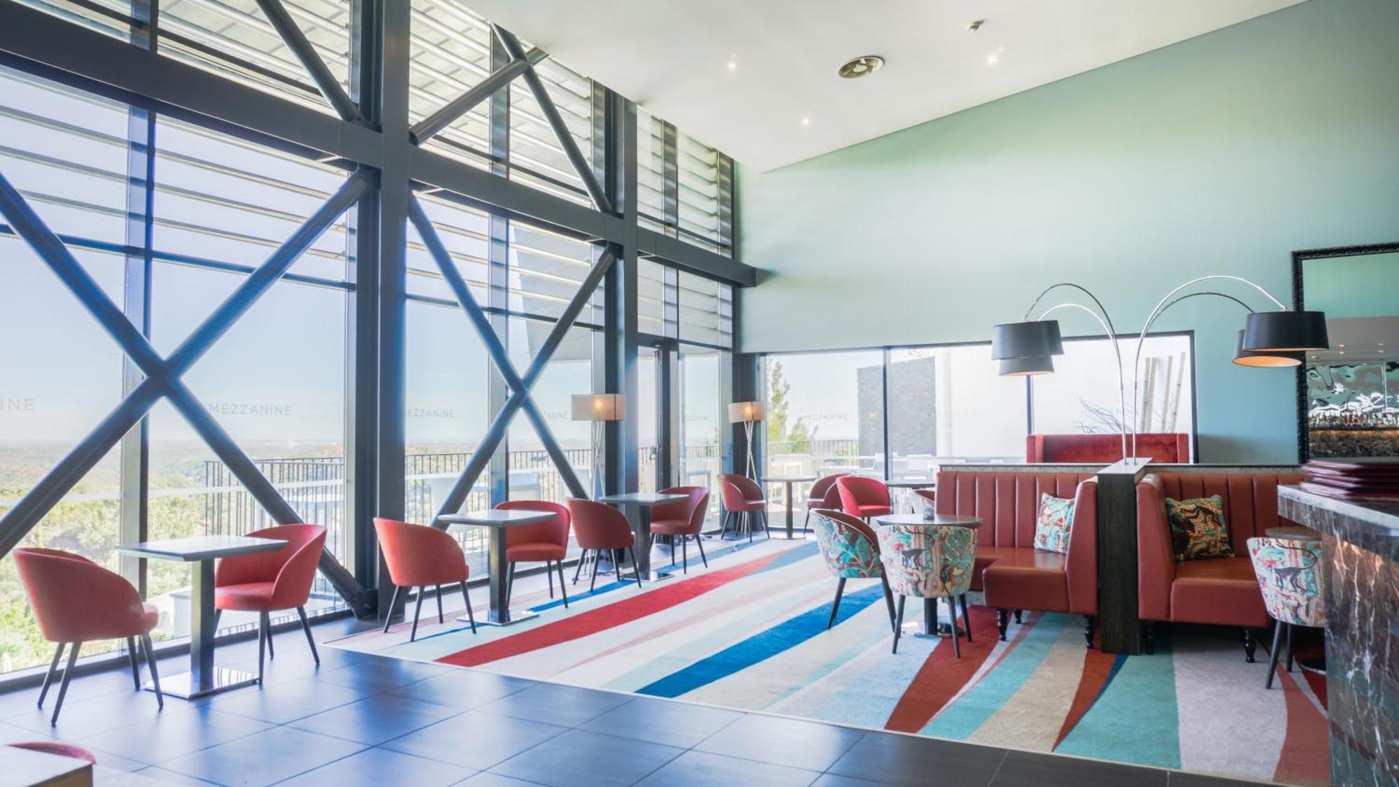 มอนชิเก รีสอร์ต แอนด์ สปา Hotel มอนชีเก ภายนอก รูปภาพ The interior of the hotel