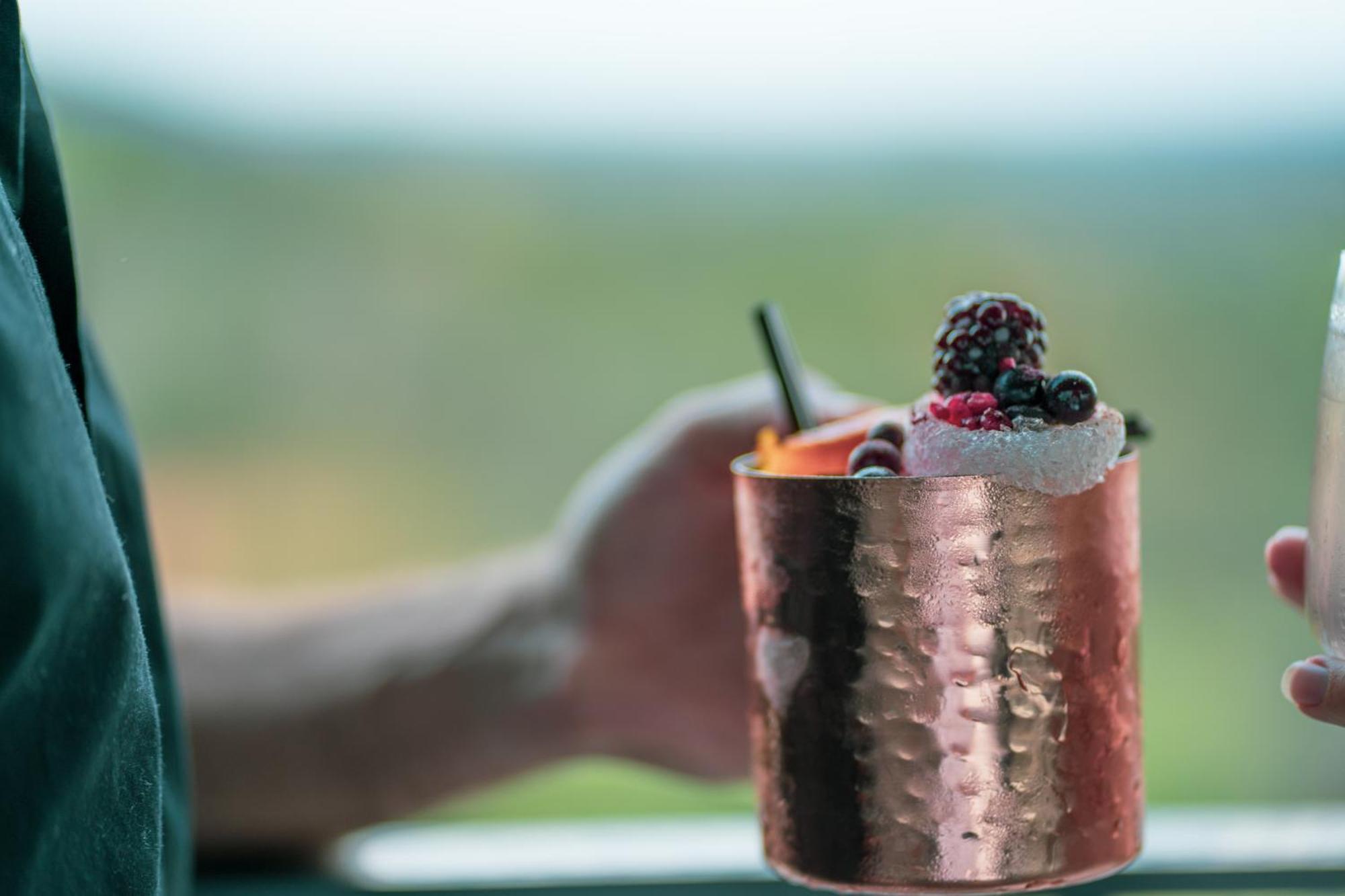มอนชิเก รีสอร์ต แอนด์ สปา Hotel มอนชีเก ภายนอก รูปภาพ A blackberry mule