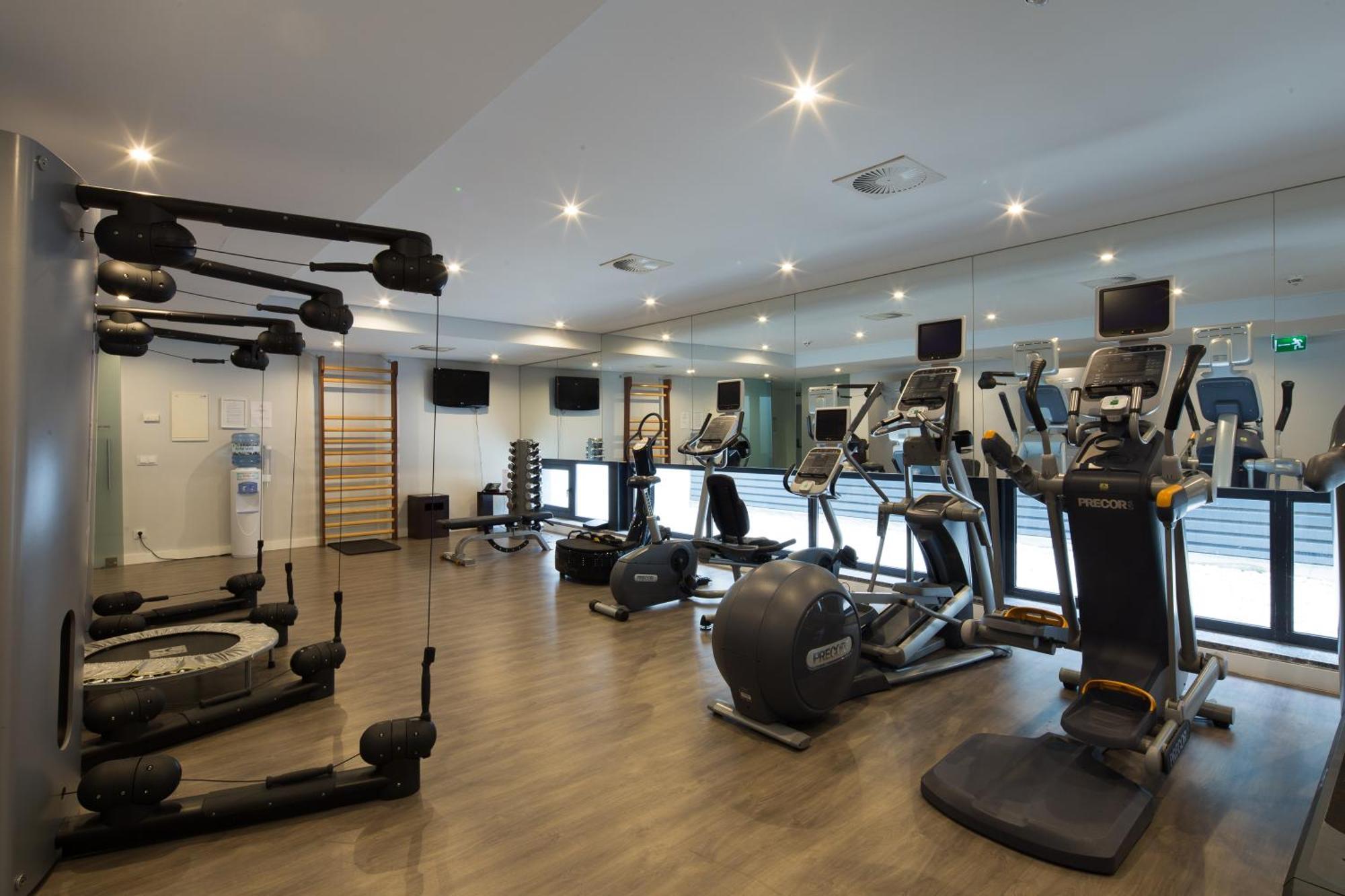 มอนชิเก รีสอร์ต แอนด์ สปา Hotel มอนชีเก ภายนอก รูปภาพ The gym at the hotel