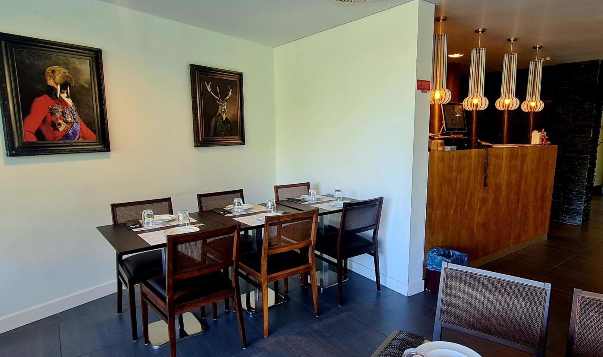มอนชิเก รีสอร์ต แอนด์ สปา Hotel มอนชีเก ภายนอก รูปภาพ The dining room at the restaurant