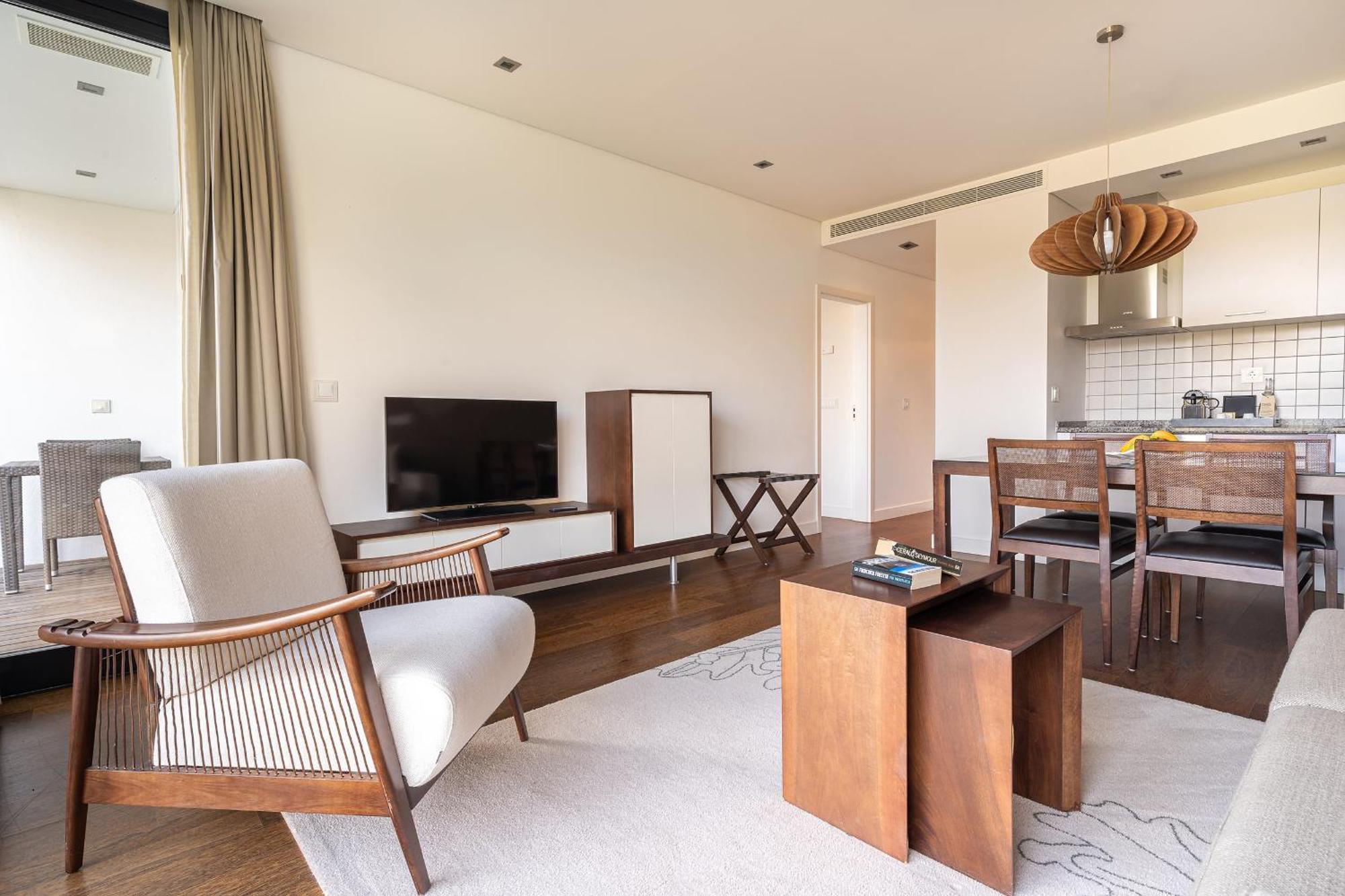 มอนชิเก รีสอร์ต แอนด์ สปา Hotel มอนชีเก ภายนอก รูปภาพ A living room in a private house